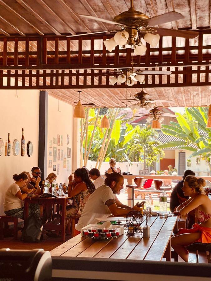 The Jam Hostel Luang Prabang Luaran gambar
